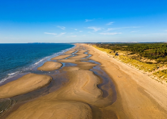 Plage et dunes à marée basse, près de la baie de Somme Plage et dunes à marée basse, près de la baie de Somme